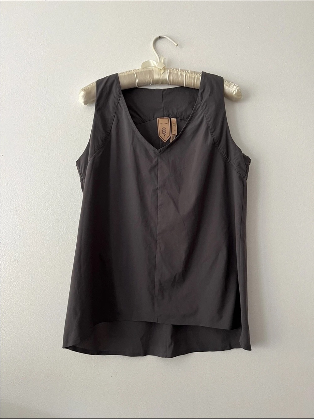 Indygena Sleeveless V-Neck Tank Top in Charcoal Gray- m